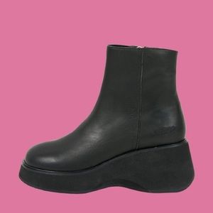 Unif Ramona platform boots size 6 ankle boots